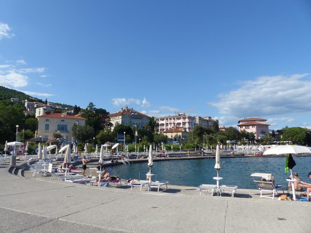 Apartment Enni Opatija Exterior photo